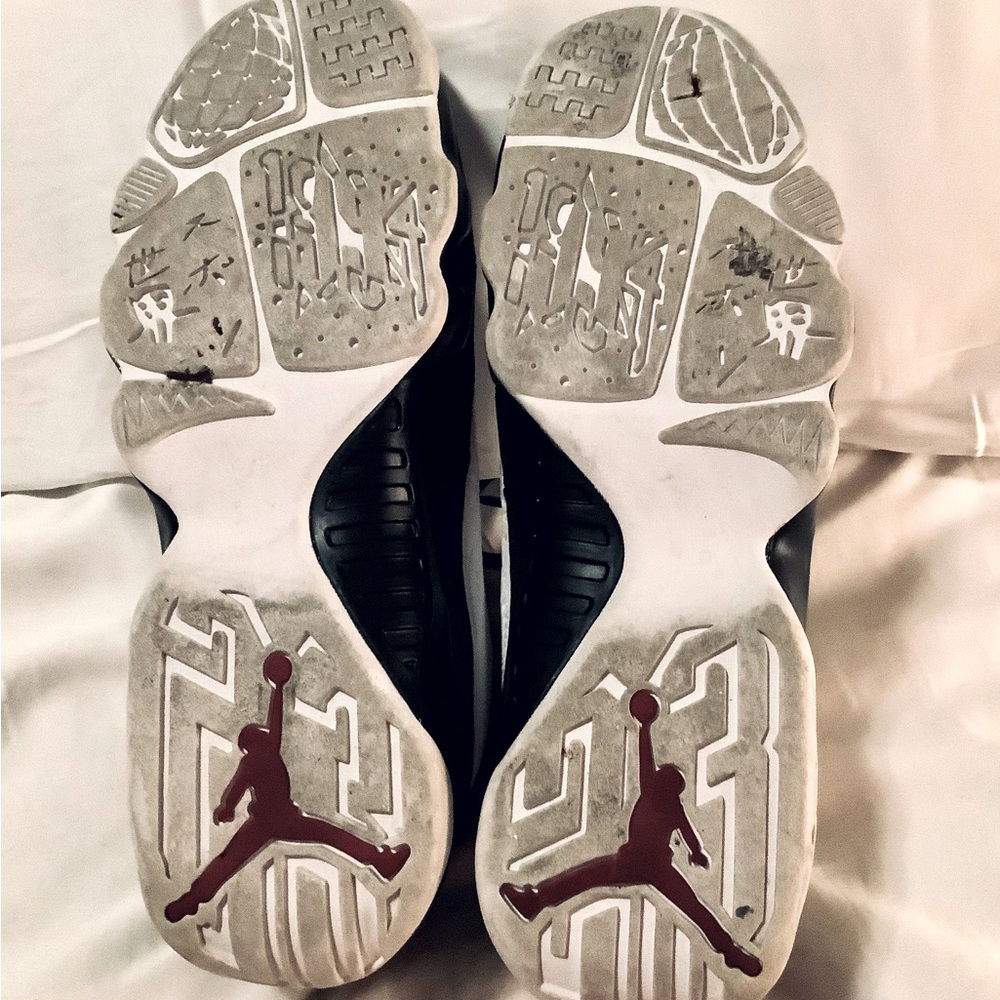 Air Jordan 9 Retro White & Black Sz. 6.5 Youth & Mens / 8 Women’s - Picture 6 of 10